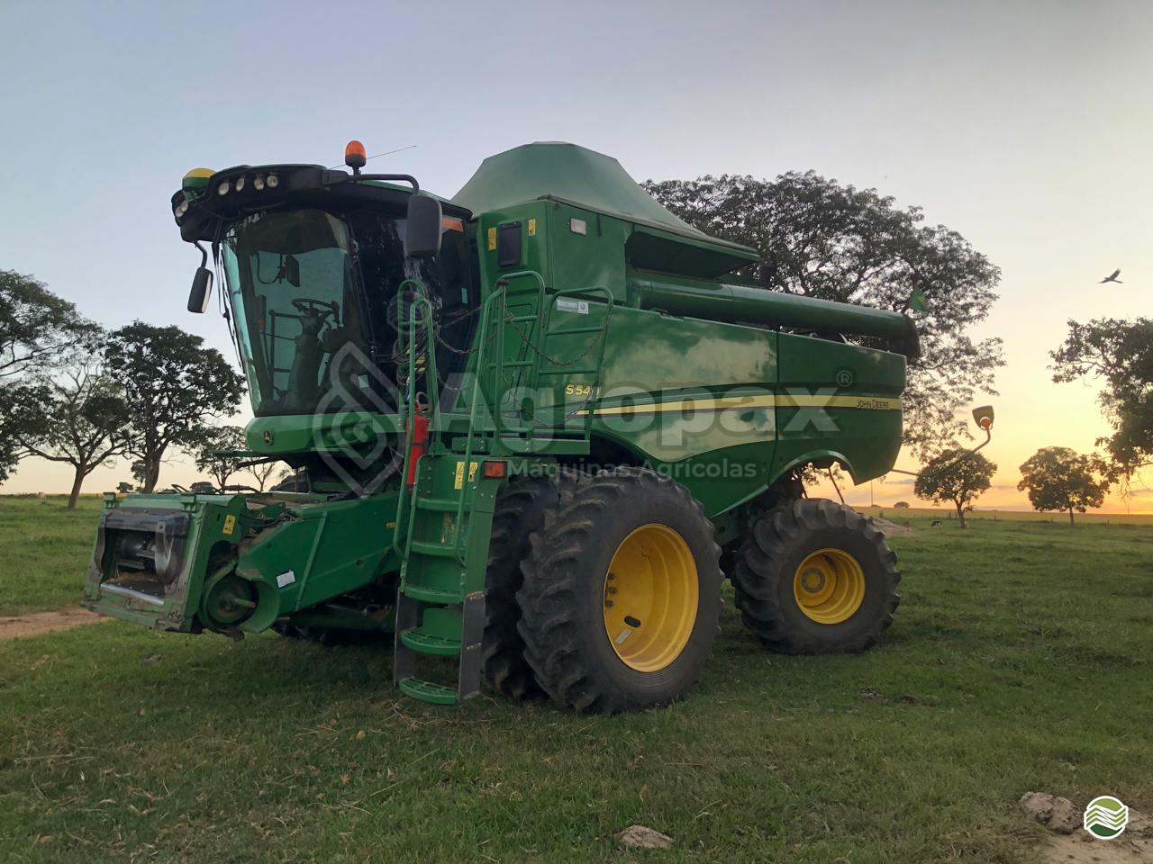 COLHEITADEIRA JOHN DEERE JOHN DEERE S540 Agropax Máquinas Agrícolas TIBAGI PARANÁ PR